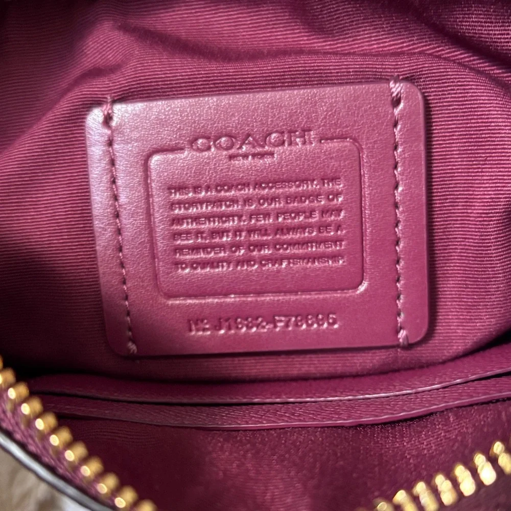 Coach Dark Berry Wristlet RARE - Picture 4 of 7